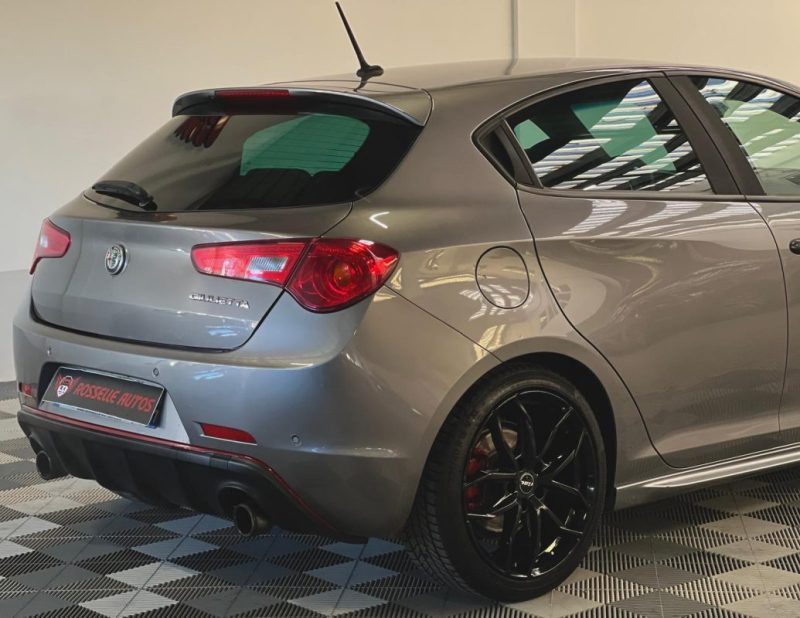 ALFA ROMEO GIULIETTA VELOCE 1750 TBI 240CH 