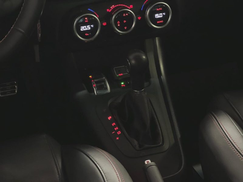 ALFA ROMEO GIULIETTA VELOCE 1750 TBI 240CH 