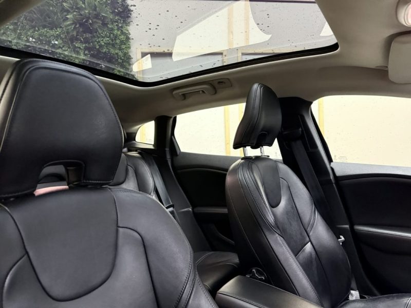 VOLVO V40 D2 120 R-DESIGN 2020