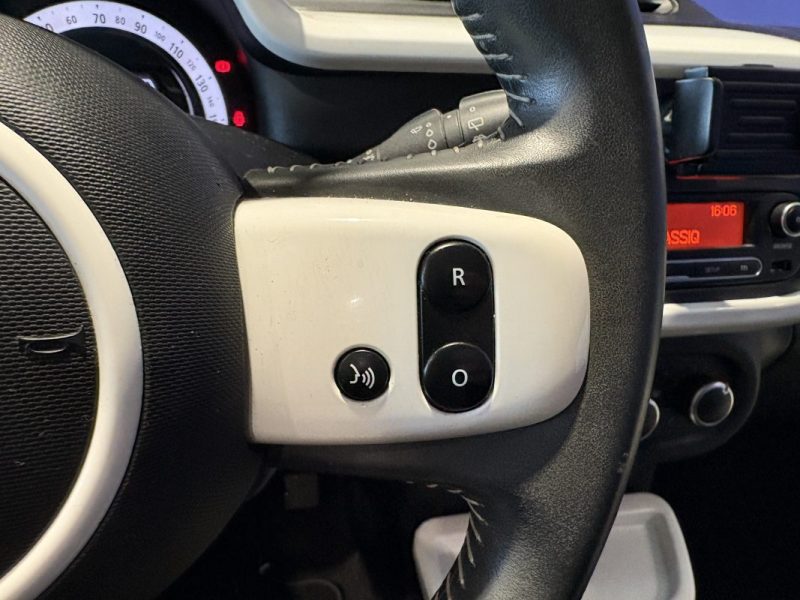 Renault Twingo 3 70CH 2015 -  intense - Ideal Jeune Permis - Commande au volants - jantes aluminium 