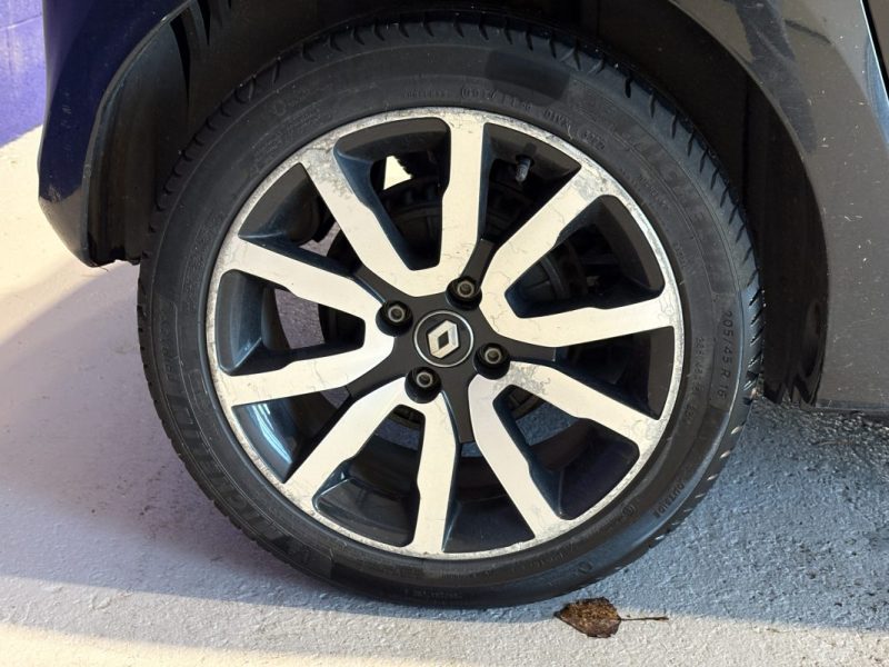 Renault Twingo 3 70CH 2015 -  intense - Ideal Jeune Permis - Commande au volants - jantes aluminium 