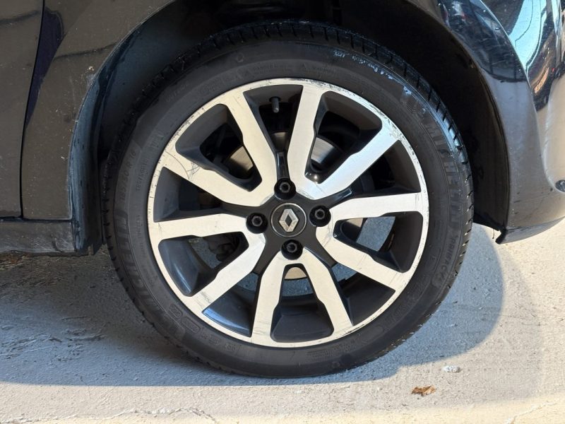 Renault Twingo 3 70CH 2015 -  intense - Ideal Jeune Permis - Commande au volants - jantes aluminium 