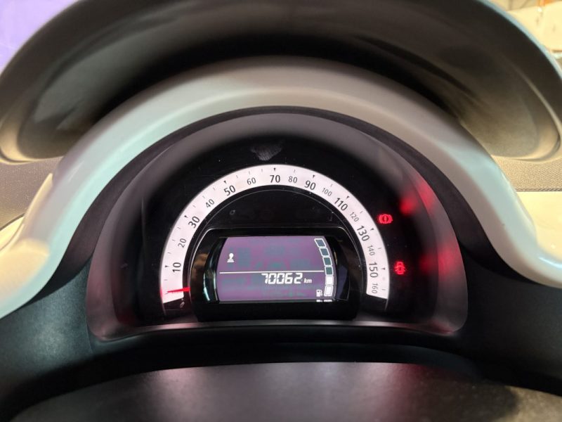 Renault Twingo 3 70CH 2015 -  intense - Ideal Jeune Permis - Commande au volants - jantes aluminium 
