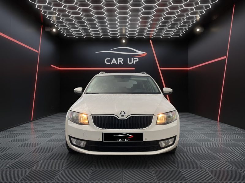 SKODA OCTAVIA 1.6 TDI GREEN TEC ELEGANCE 105 CV DSG7 