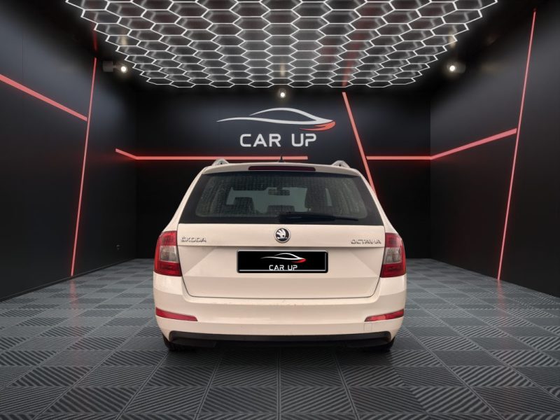 SKODA OCTAVIA 1.6 TDI GREEN TEC ELEGANCE 105 CV DSG7 