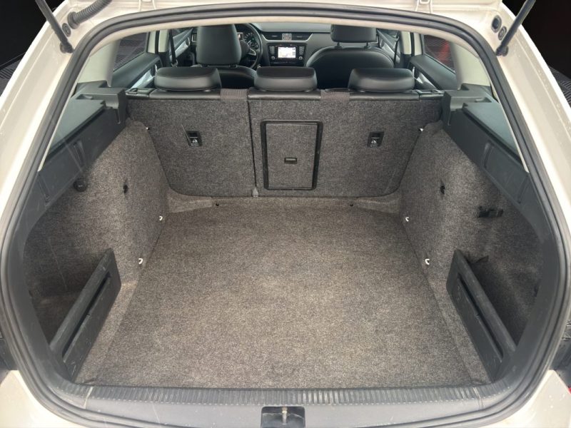 SKODA OCTAVIA 1.6 TDI GREEN TEC ELEGANCE 105 CV DSG7 