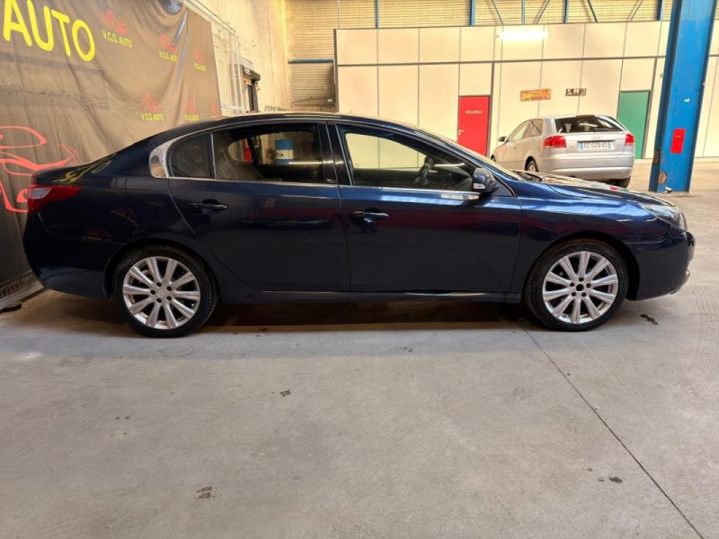 RENAULT LATITUDE 2.0 dCi 175 Initial 