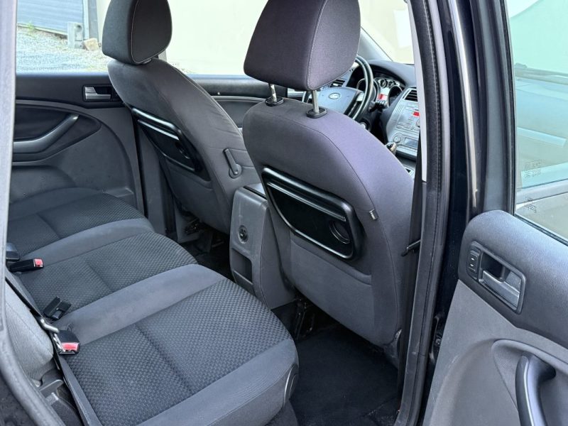 FORD GRAND C-MAX 1.6 TDCI 110 TITANIUM 2009 218 000KM