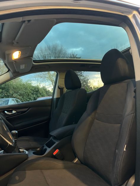 🎯 Nissan Qashqai 2 – 1.2 DIG-T N-Connecta  / Toit Panoramique / Super Affaire 