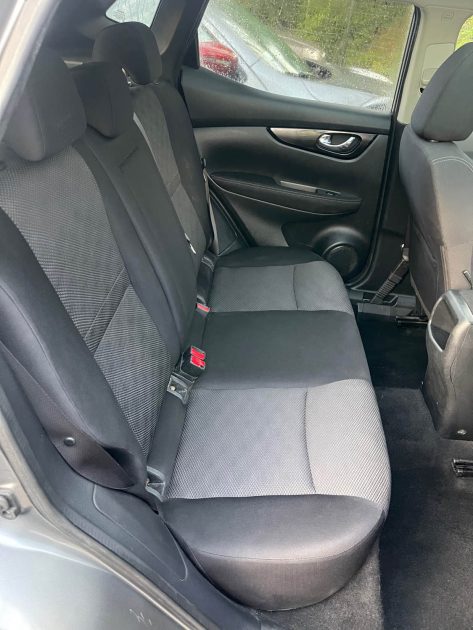 🎯 Nissan Qashqai 2 – 1.2 DIG-T N-Connecta  / Toit Panoramique / Super Affaire 