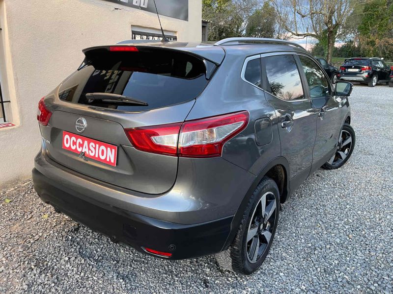 🎯 Nissan Qashqai 2 – 1.2 DIG-T N-Connecta  / Toit Panoramique / Super Affaire 