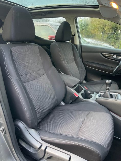 🎯 Nissan Qashqai 2 – 1.2 DIG-T N-Connecta  / Toit Panoramique / Super Affaire 