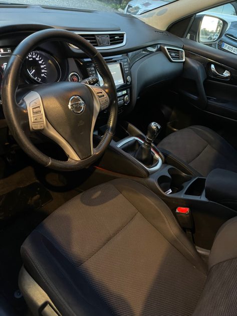 🎯 Nissan Qashqai 2 – 1.2 DIG-T N-Connecta  / Toit Panoramique / Super Affaire 