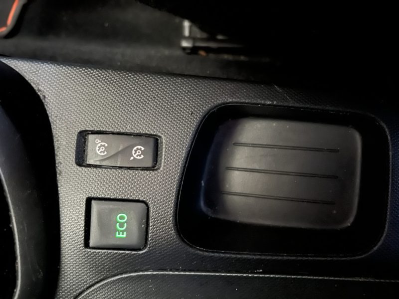 RENAULT CAPTUR 1.2 TCE 120CH - BVA - HELLY HESSEN - 94000KM 