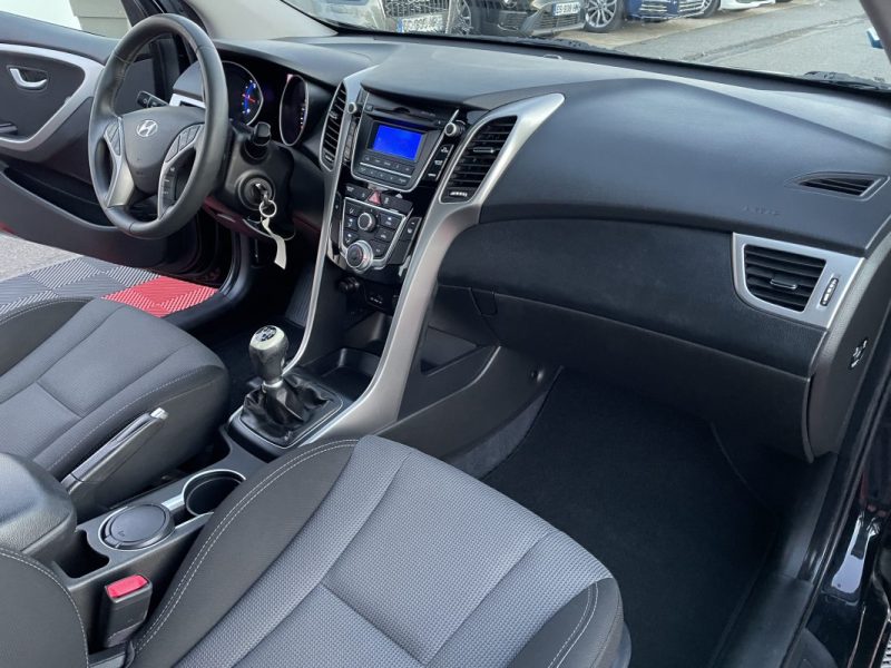 HYUNDAI I30 1.4 CRDI 90 CV      GARANTIE 3/12 MOIS 2012