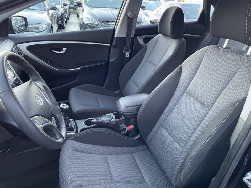 HYUNDAI I30 1.4 CRDI 90 CV      GARANTIE 3/12 MOIS 2012