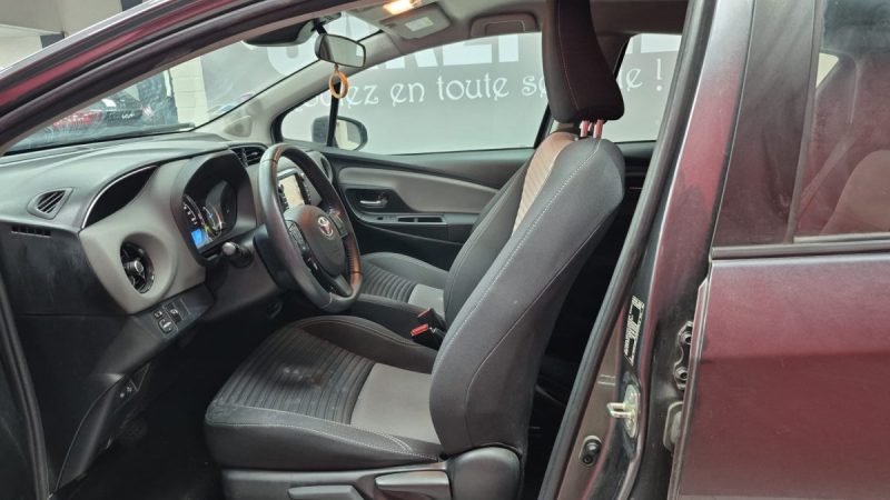 TOYOTA YARIS HYBRIDE 100cv FRANCE BUSINESS/ 1 ERE MAIN/TVA RECUPERABLE