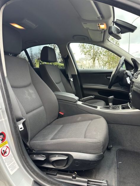 BMW SERIE 3 318I 143CV 2008 / 170KM / Radar / Clim / Regulateur / Paiement 4ou10 fois possible 