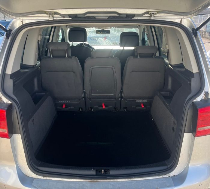 Volkswagen Touran 1.6 Tdi 105 Ch Dsg  Garantie 