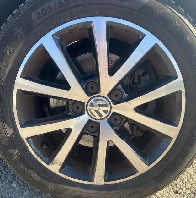 Volkswagen Touran 1.6 Tdi 105 Ch Dsg  Garantie 