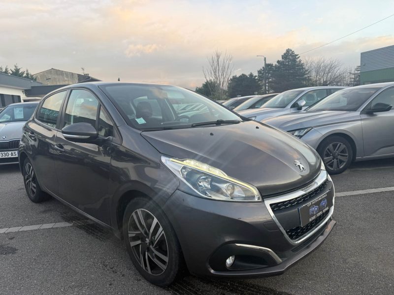 PEUGEOT 208 1.5 BLUEHDI 100CH E6.C TECH EDITION 5P 2018