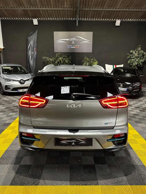 MAGNIFIQUE KIA NIRO 64KW 204 CH (APPLE CARPLAY, SIÈGES CHAUFFANTS ET VENTILÉS, VOLANT CHAUFFANT)
