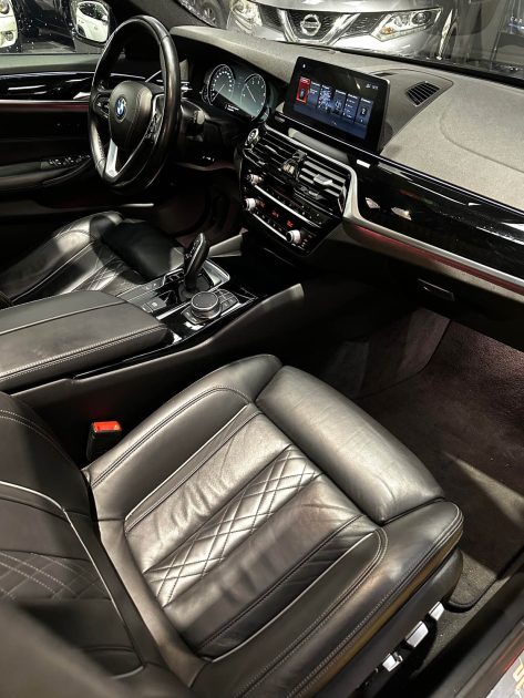 MAGNIFIQUE BMW 530I TOURING M SPORT PROPULSION 252 CH (FULL ENTRETIEN BMW, TOIT OUVRANT, ATTELAGE)