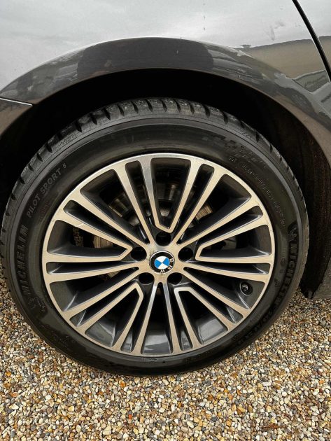 MAGNIFIQUE BMW 530I TOURING M SPORT PROPULSION 252 CH (FULL ENTRETIEN BMW, TOIT OUVRANT, ATTELAGE)