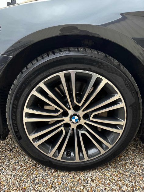 MAGNIFIQUE BMW 530I TOURING M SPORT PROPULSION 252 CH (FULL ENTRETIEN BMW, TOIT OUVRANT, ATTELAGE)