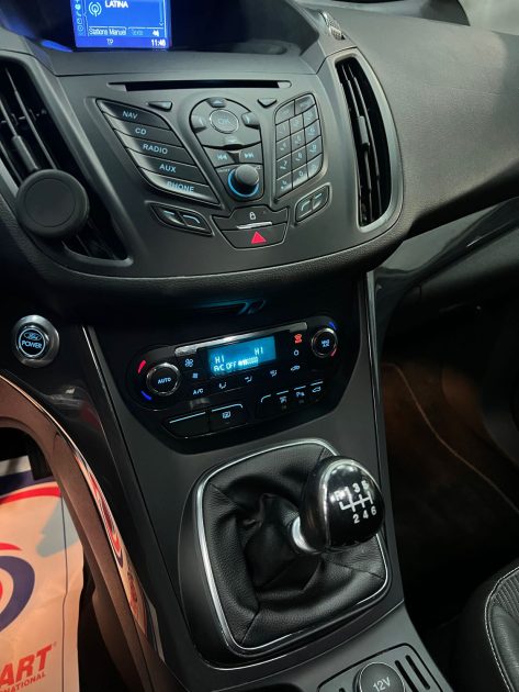 MAGNIFIQUE FORD KUGA 2.0 TDCI 140 CH TITANIUM (PREMIÈRE MAIN, FULL SUIVI D’ENTRETIEN, TOIT OUVRANT)