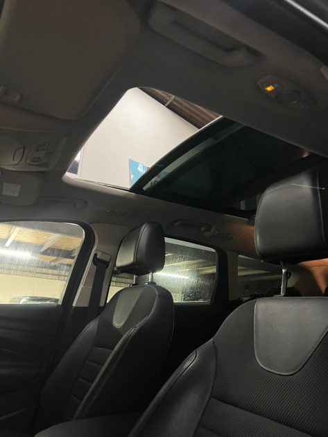 MAGNIFIQUE FORD KUGA 2.0 TDCI 140 CH TITANIUM (PREMIÈRE MAIN, FULL SUIVI D’ENTRETIEN, TOIT OUVRANT)