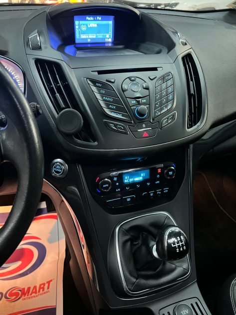 MAGNIFIQUE FORD KUGA 2.0 TDCI 140 CH TITANIUM (PREMIÈRE MAIN, FULL SUIVI D’ENTRETIEN, TOIT OUVRANT)