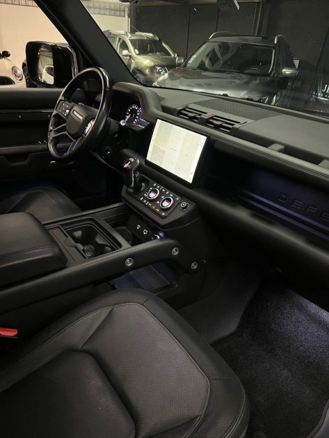 DEFENDER 110 P400e HSE MARK IV (ATTELAGE, ÉLECTRIQUE, PACK HIVER, PACK TOUT TERRAIN, TOIT OUVRANT) 