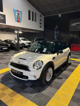 MAGNIFIQUE MINI COOPER JOHN COOPER WORKS 1.6 16V TURBO 211 CH (SUIVI D’ENTRETIEN, CUIR)⭐️⭐️⭐️⭐️⭐️