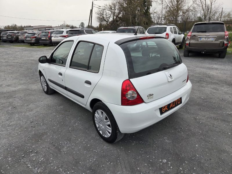 RENAULT CLIO 2  1.5 DCI 65cv  2010 