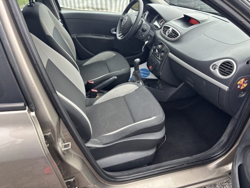 RENAULT CLIO III 1.5DCI EXPRESSION CLIM 2011