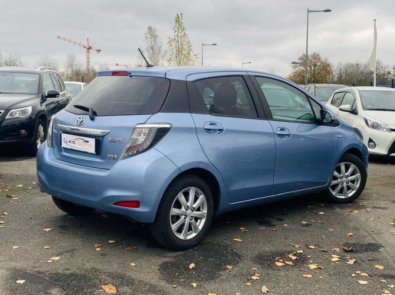 TOYOTA YARIS III 1.5 HYBRID 100H DESIGN