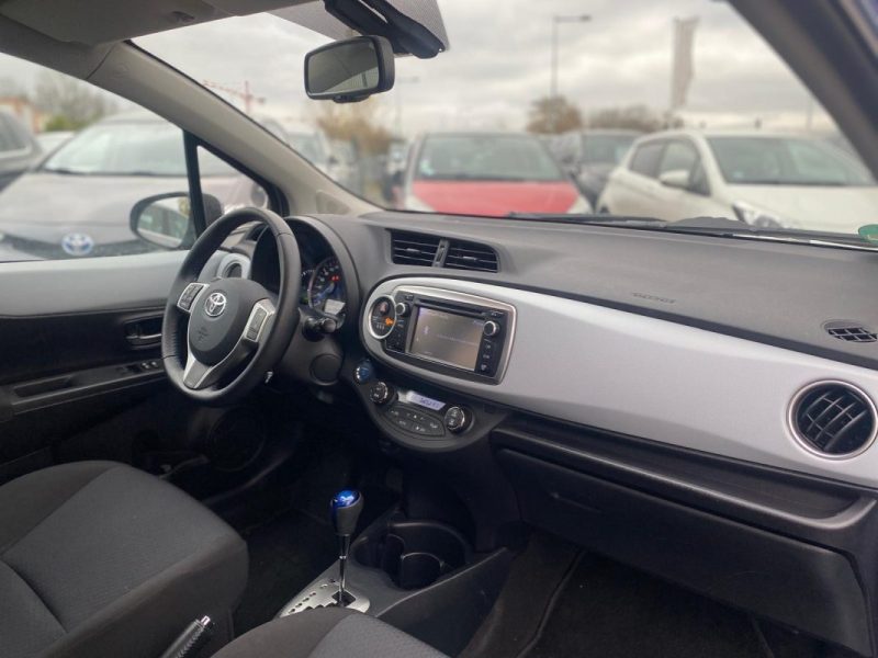 TOYOTA YARIS III 1.5 HYBRID 100H DESIGN