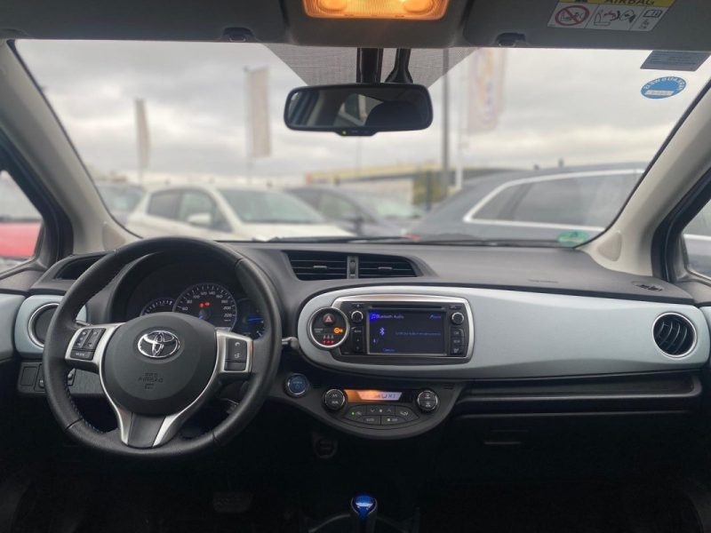 TOYOTA YARIS III 1.5 HYBRID 100H DESIGN