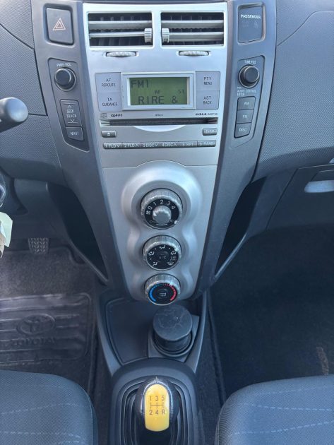 TOYOTA YARIS 1.3 VVT-I 90CH LUNA 2006