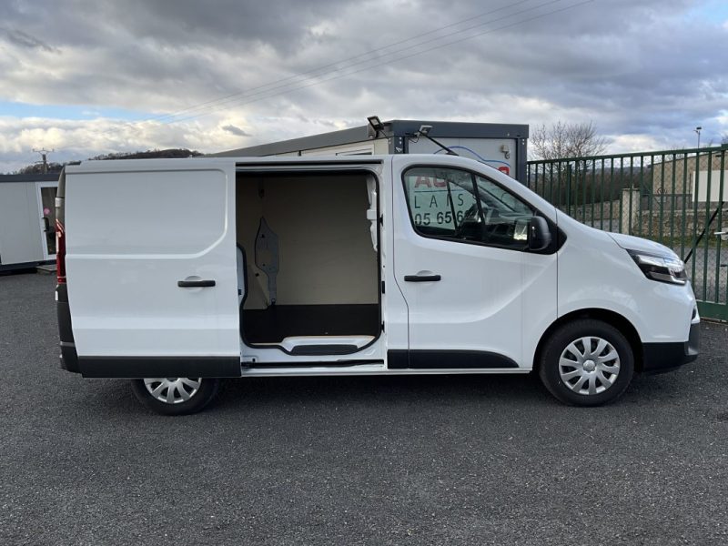 24 520€ HT NISSAN  PRIMASTAR  2,8T 130 CV DCI ACENTA L1H1 
