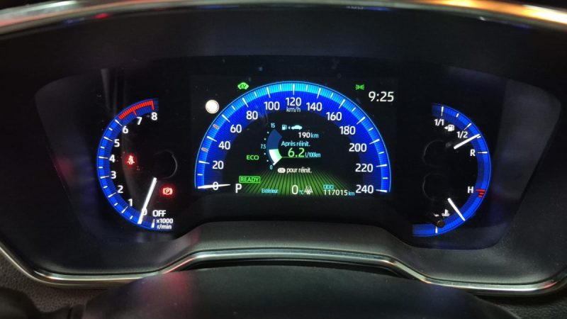 TOYOTA COROLLA TOURING SPORTS 184CV DYNAMIC BUSINESS/ 1 ERE MAIN/TVA RECUPERABLE