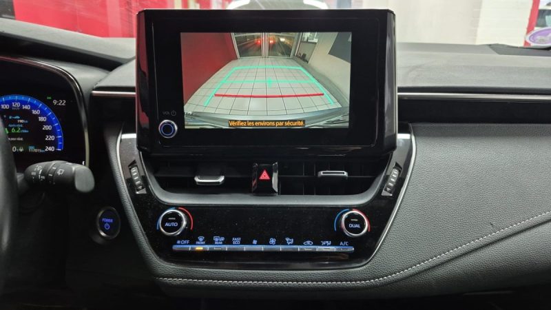 TOYOTA COROLLA TOURING SPORTS 184CV DYNAMIC BUSINESS/ 1 ERE MAIN/TVA RECUPERABLE