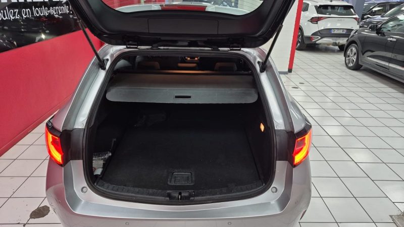 TOYOTA COROLLA TOURING SPORTS 184CV DYNAMIC BUSINESS/ 1 ERE MAIN/TVA RECUPERABLE