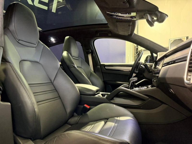 PORSCHE CAYENNE COUPÉ 3.0 V6 462CH E-HYBRID TVA RÉCUPÉRABLE