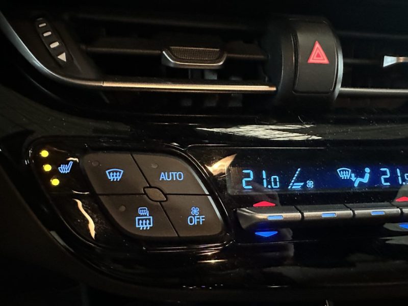 TOYOTA C-HR 122H COLLECTION 2WD E-CVT RC18 2019