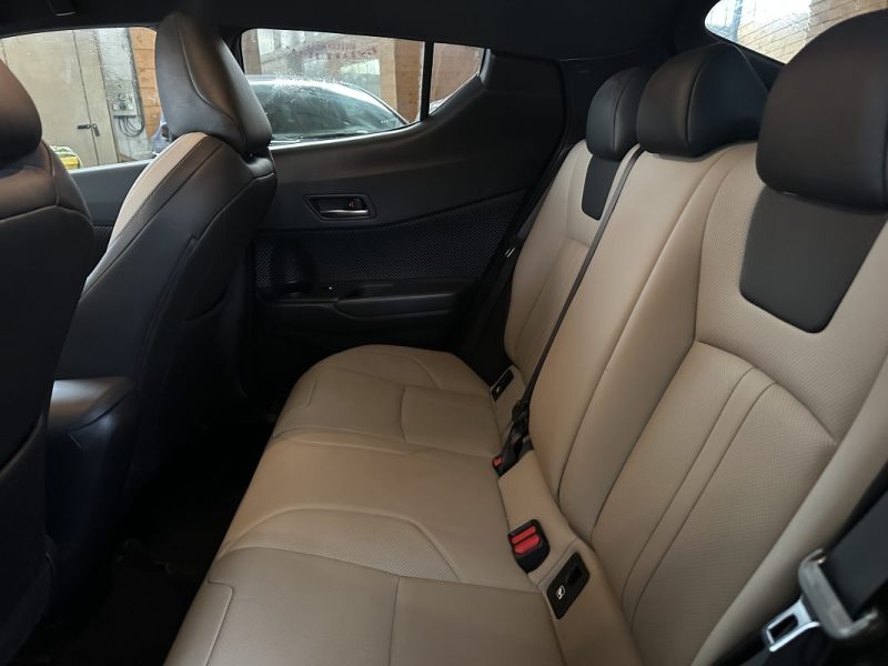 TOYOTA C-HR 122H COLLECTION 2WD E-CVT RC18 2019