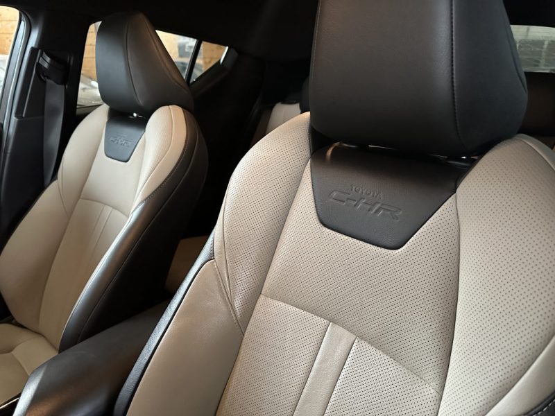 TOYOTA C-HR 122H COLLECTION 2WD E-CVT RC18 2019