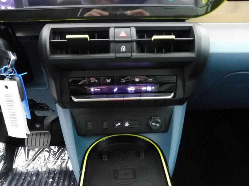 Fiat Panda Grande 1.2 hybrid 100ch la prima edct6