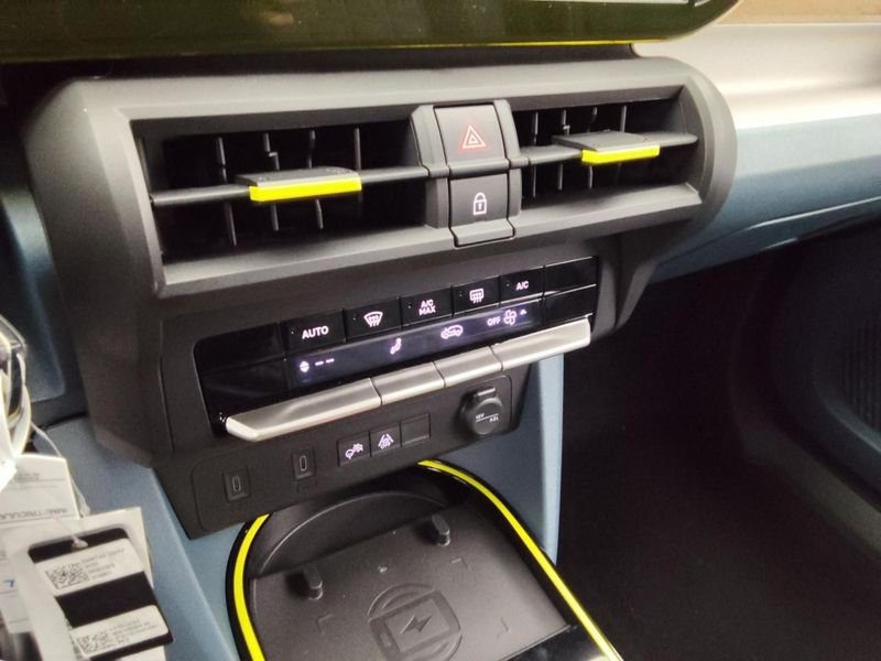 Fiat Panda Grande 1.2 hybrid 100ch la prima edct6